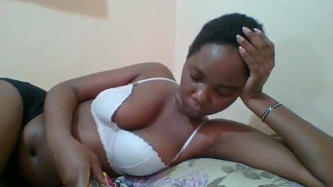 Snapshot of hotgodees chatting on 02.18.25 Queen online show from 02.18.25