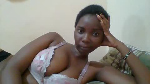 Snapshot of hotgodees chatting on 03.01.25 Queen online show from 03.01.25