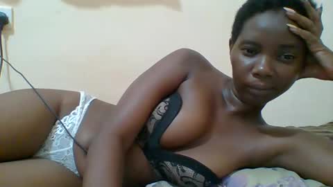 Snapshot of hotgodees chatting on 03.09.25 Queen online show from 03.09.25