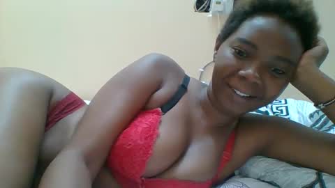 Snapshot of hotgodees chatting on 09.19.25 Queen online show from 09.19.25