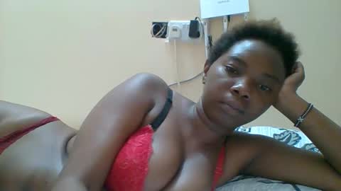 Snapshot of hotgodees chatting on 09.19.25 Queen online show from 09.19.25