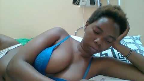 Snapshot of hotgodees chatting on 09.20.25 Queen online show from 09.20.25