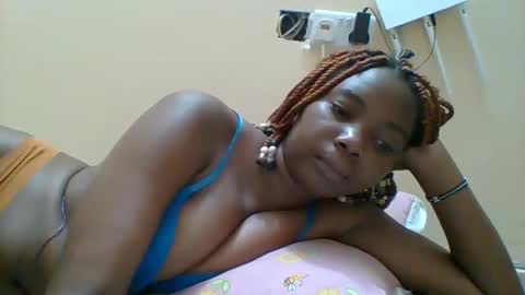 Snapshot of hotgodees chatting on 10.10.25 Queen online show from 10.10.25