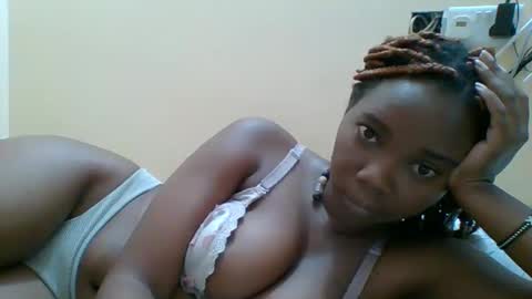 Snapshot of hotgodees chatting on 10.22.25 Queen online show from 10.22.25