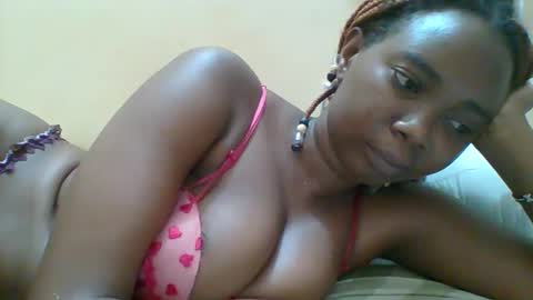 Snapshot of hotgodees chatting on 10.28.25 Queen online show from 10.28.25