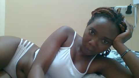 Snapshot of hotgodees chatting on 11.05.25 Queen online show from 11.05.25