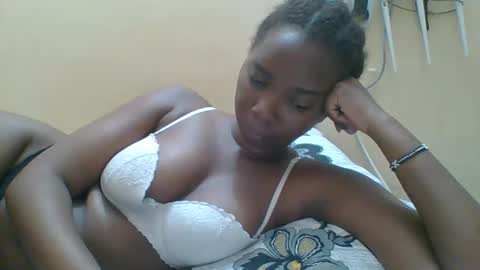 Snapshot of hotgodees chatting on 12.16.25 Queen online show from 12.16.25