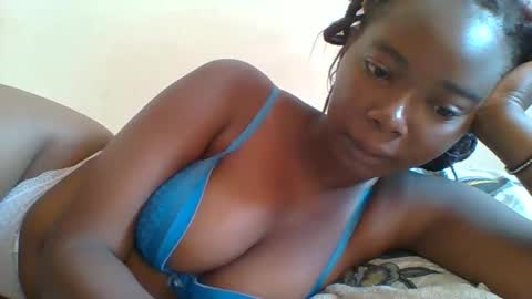 Snapshot of hotgodees chatting on 01.10.26 Queen online show from 01.10.26