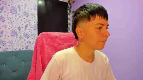 Snapshot of hothannah_ chatting on 10.12.25 hannah online show from 10.12.25