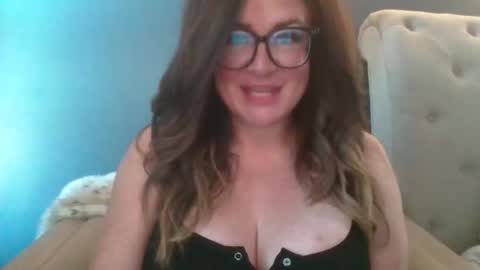 hothousewife333 online show from 10.15.25
