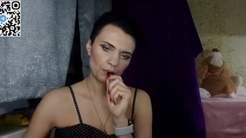 hotmamaqueen234 online show from 03.27.26