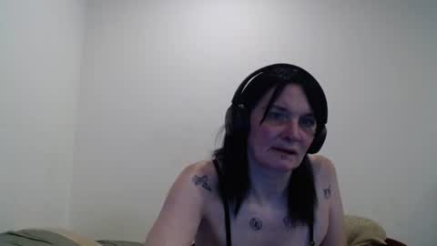 Snapshot of hotmodel1984 chatting on 07.15.26 hotmodel1984 online show from 07.15.26