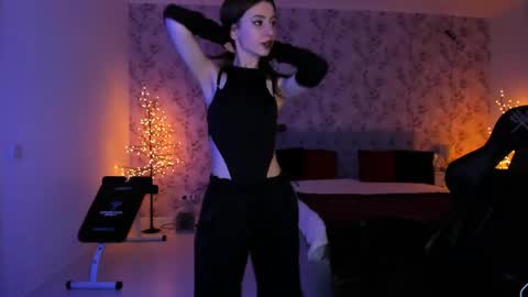 hotmolly_ online show from 04.17.26