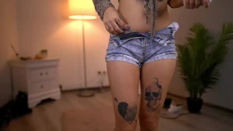 Molly online show from 11.01.25