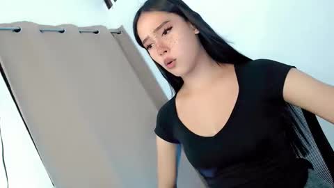 Snapshot of hotnaughty_beatrice chatting on 09.10.25 HOT BEATRICE online show from 09.10.25