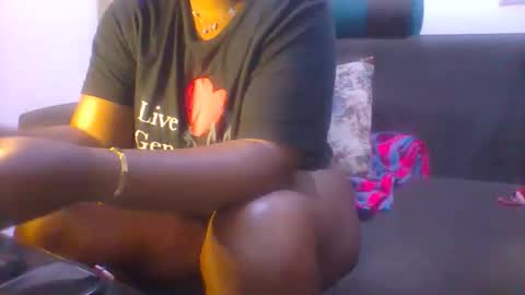 Snapshot of hotrinnah chatting on 10.26.25 hotrinnah online show from 10.26.25