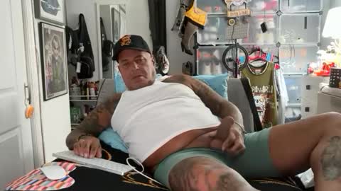 Snapshot of hotstuff775616 chatting on 10.31.25 hotstuff775616 online show from 10.31.25