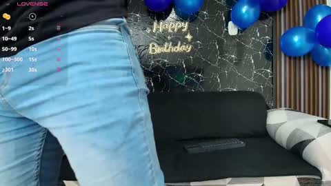 Snapshot of hott_asses chatting on 02.10.25 hott_asses online show from 02.10.25