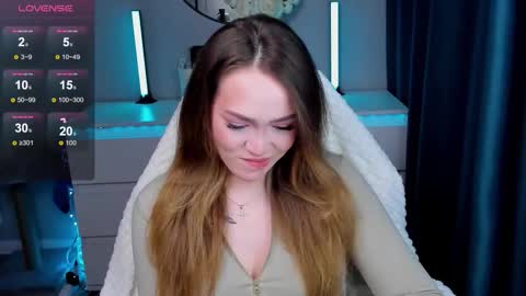 hello Im Eva online show from 12.05.25