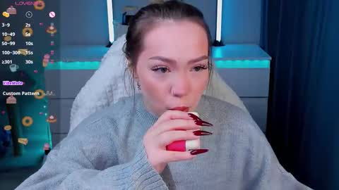 hello Im Eva online show from 02.10.26