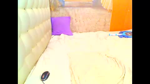 Snapshot of hottesa2019 chatting on 05.13.26 THEONE online show from 05.13.26