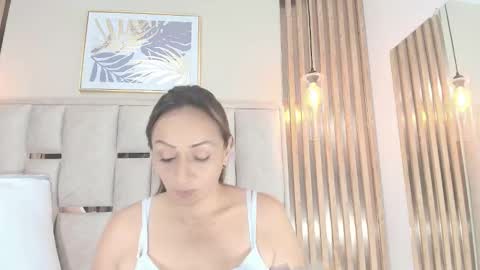 Natalie  online show from 09.26.25