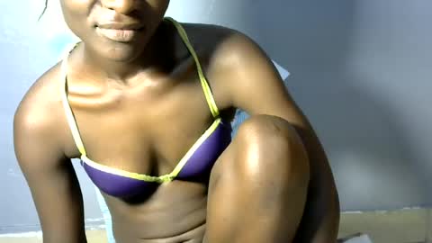 Snapshot of hottie_gal90 chatting on 07.12.26 hottie_gal90 online show from 07.12.26