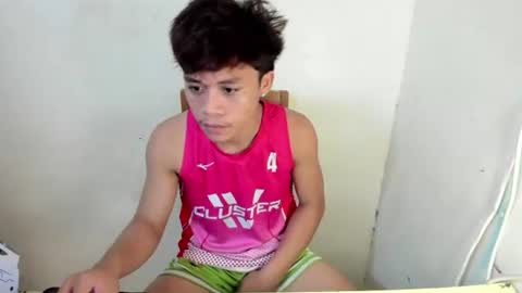 Snapshot of hottie_migs chatting on 07.15.26 hottie_migs online show from 07.15.26
