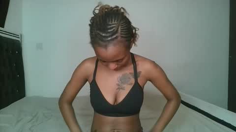 hottie_mistie online show from 04.15.26