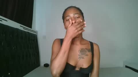 Snapshot of hottie_mistie chatting on 06.10.26 hottie_mistie online show from 06.10.26