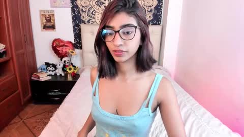 Veronica independent model online show from 10.08.25