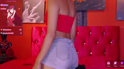 Veronica independent model online show from 05.18.26