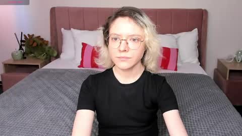 Kori online show from 04.14.26