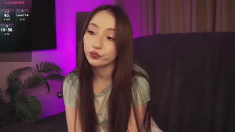 Snapshot of hottpeachh chatting on 12.01.25 hottpeachh online show from 12.01.25