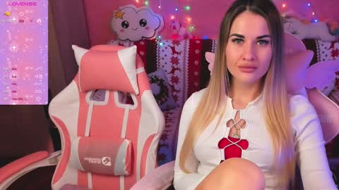 Snapshot of hotty_girls_here chatting on 02.08.25 Ivanna and Jessica online show from 02.08.25