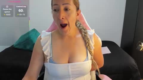 hottychrystal online show from 03.17.26