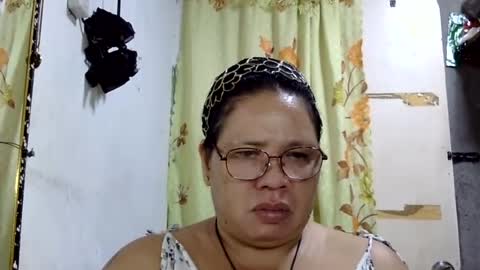 Snapshot of hottycrissy4u chatting on 06.27.26 hottycrissy4u online show from 06.27.26