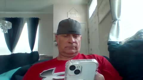 Snapshot of hotyummycock69 chatting on 09.14.25 hotyummycock69 online show from 09.14.25