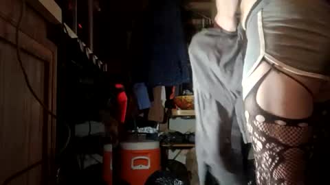 Snapshot of houndmefromhell chatting on 01.31.25 houndmefromhell online show from 01.31.25