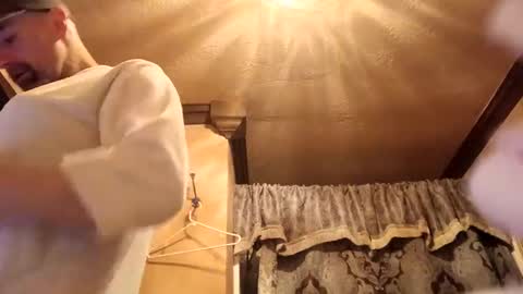 Snapshot of houndmefromhell chatting on 02.20.25 houndmefromhell online show from 02.20.25