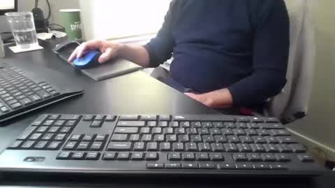 Snapshot of hoverday chatting on 02.06.26 hoverday online show from 02.06.26