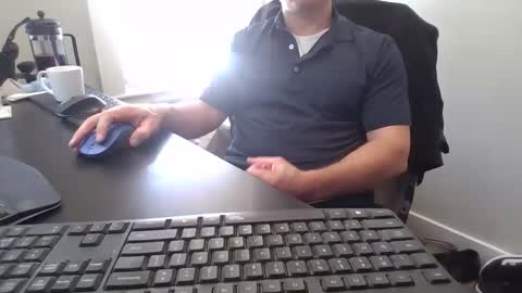 Snapshot of hoverday chatting on 02.19.26 hoverday online show from 02.19.26