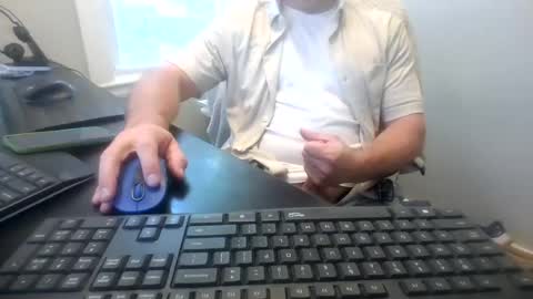 Snapshot of hoverday chatting on 06.14.26 hoverday online show from 06.14.26