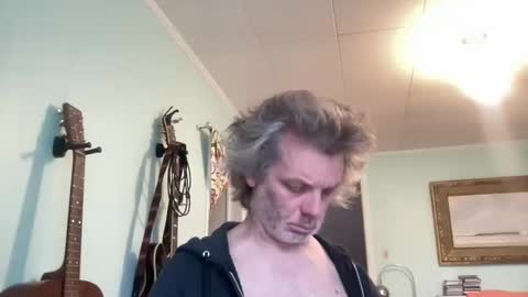 howlingatnothing online show from 11.18.25