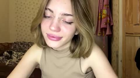 hsiuscherich online show from 11.24.25