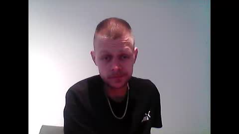 Snapshot of hubikush22 chatting on 12.15.24 hubikush22 online show from 12.15.24