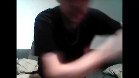 Snapshot of hubikush22 chatting on 12.16.24 hubikush22 online show from 12.16.24