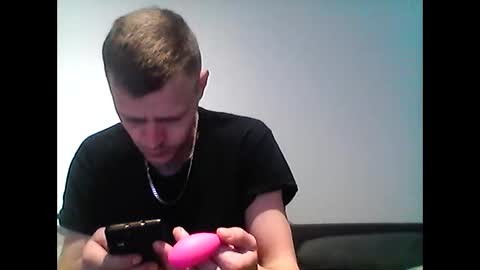 Snapshot of hubikush22 chatting on 01.04.25 hubikush22 online show from 01.04.25