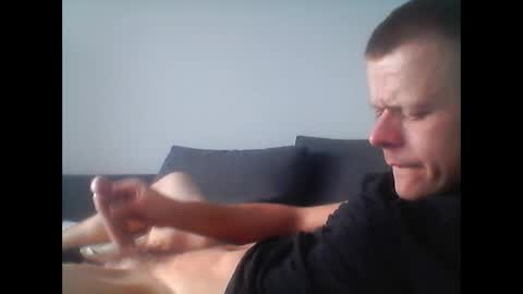 hubikush22 online show from 10.22.25