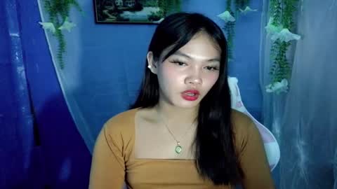 Snapshot of hugecock_elie chatting on 01.06.26 Elie online show from 01.06.26